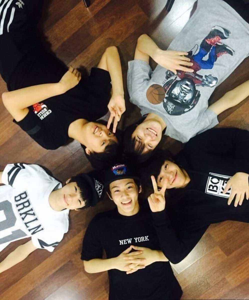 𝒐𝒎𝒐₊˚ tweet media