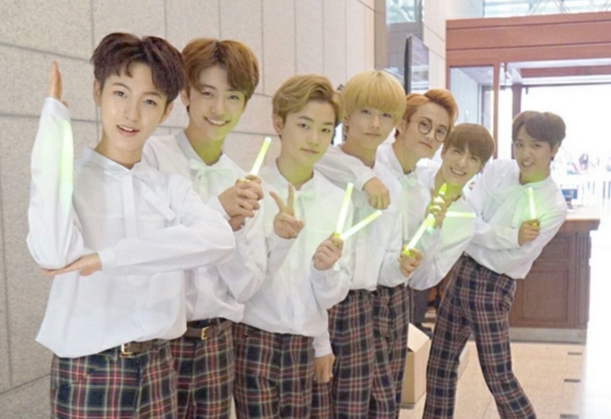 𝒐𝒎𝒐₊˚ tweet media