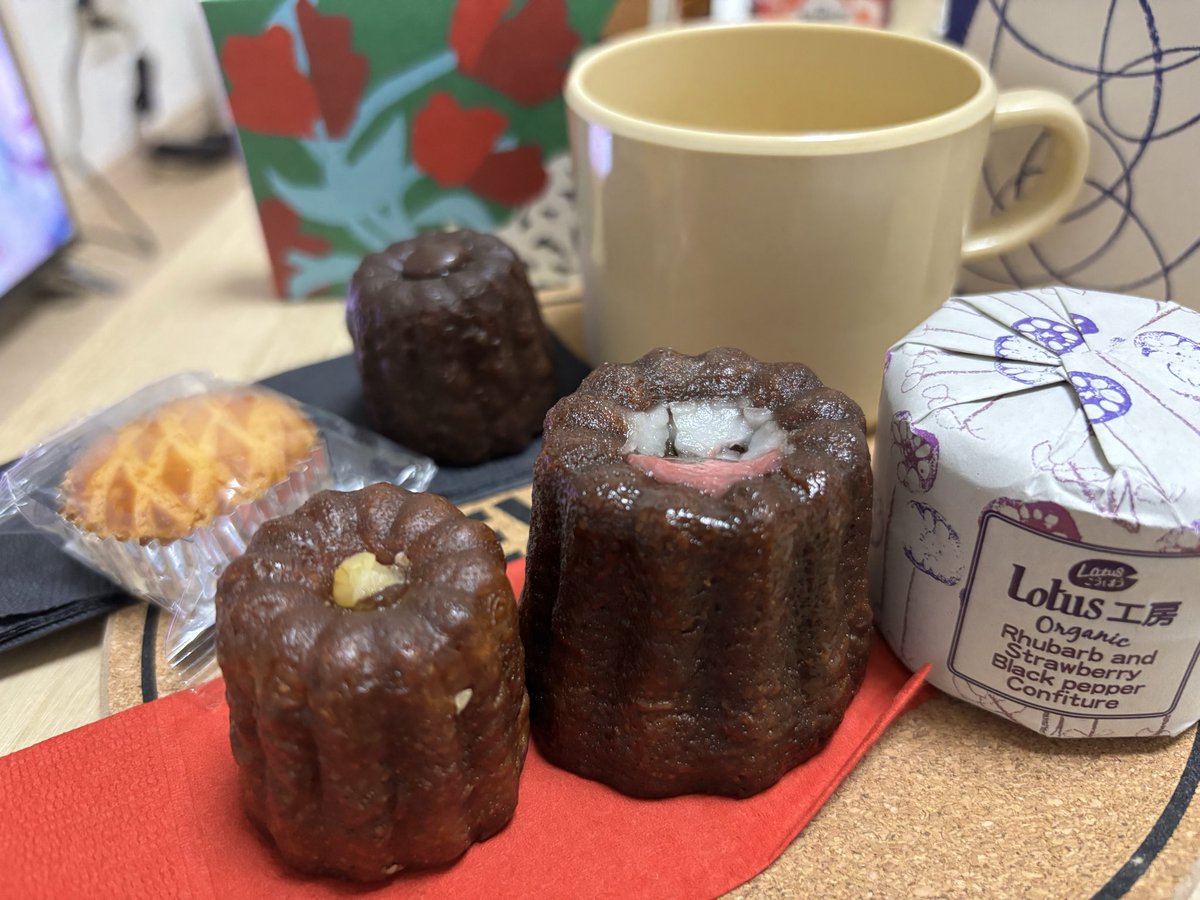 k_k2ny's tweet photo. そして帰省して14時から出社💦
お土産早めに買いますと、、、
食べるよね🤣🫶
#帰省
#お土産
#東京土産
#シェリュイ
#代官山
#カヌレ
#キャラメル
#numbersugar
#資生堂パーラー
#期間限定
#コンフィチュール https://t.co/1RhrDBi2HZ