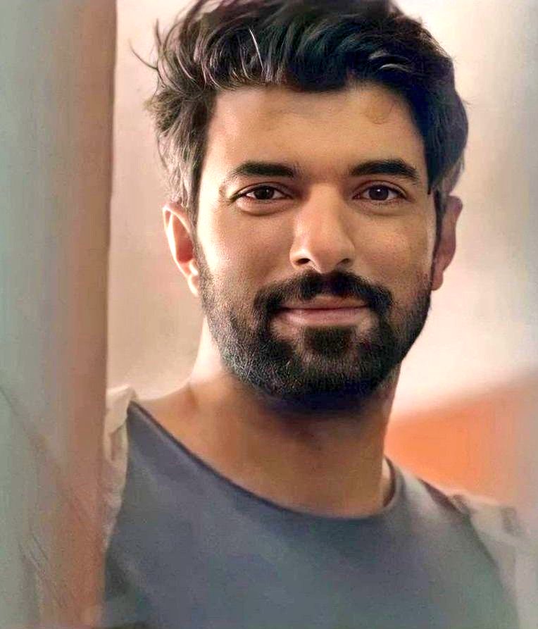 ViviAkyurek tweet media