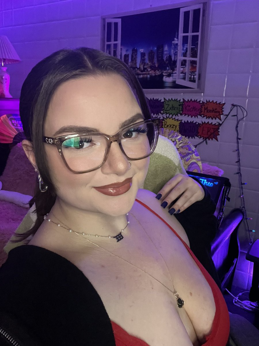 Emgee😈 tweet media