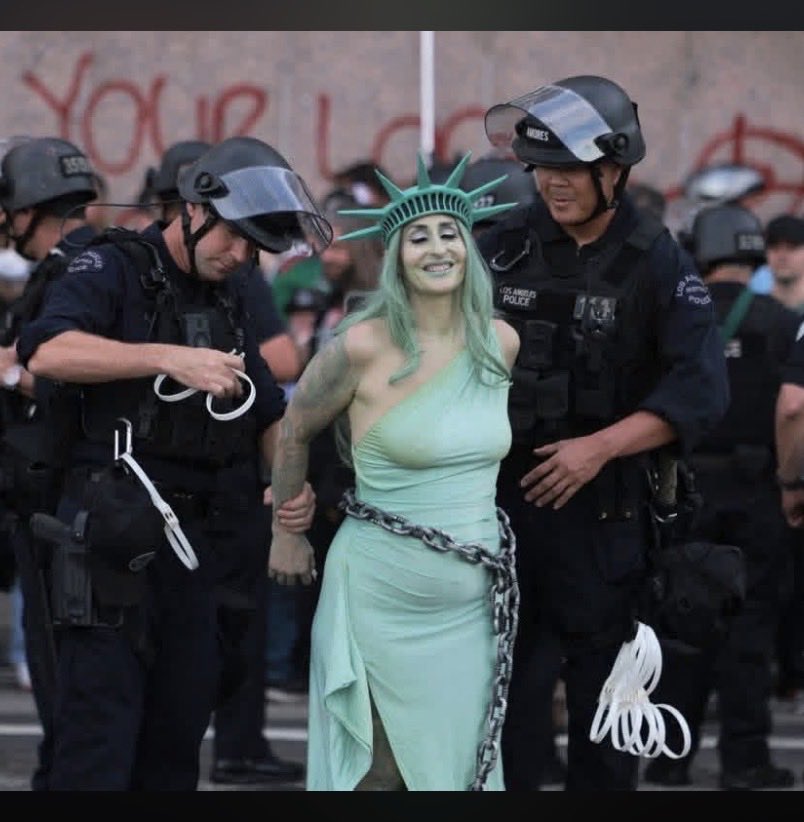 Victoria-Raven tweet media