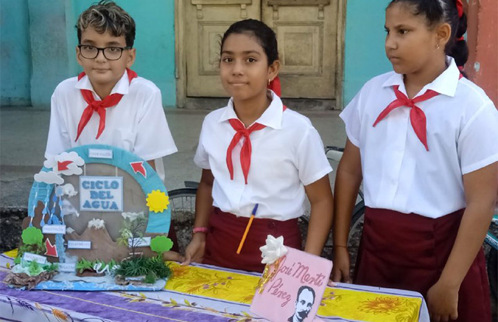 Emisora Surco tweet media