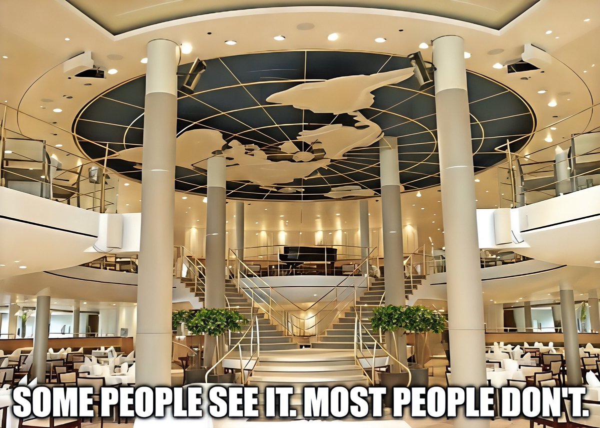 Bond 007 tweet media