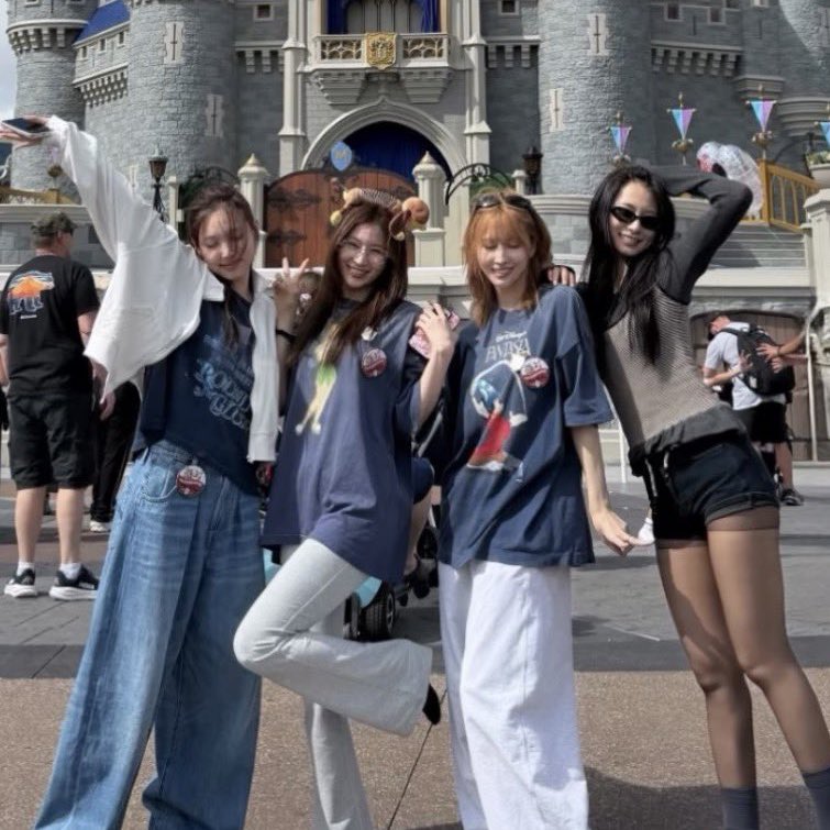 ฅ^•ﻌ•^ฅ tweet media