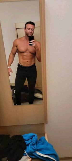 Come to my office. || (PARODY.) tweet media