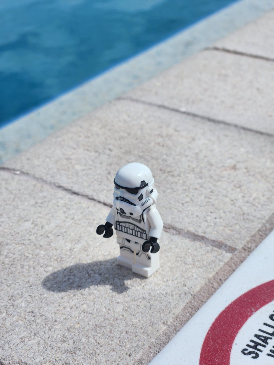 BrickSector's tweet photo. Still not the right environment.

Stormtroopers need a hallway.

#LEGO #StarWars #Stormtrooper https://t.co/LOn13Aekab