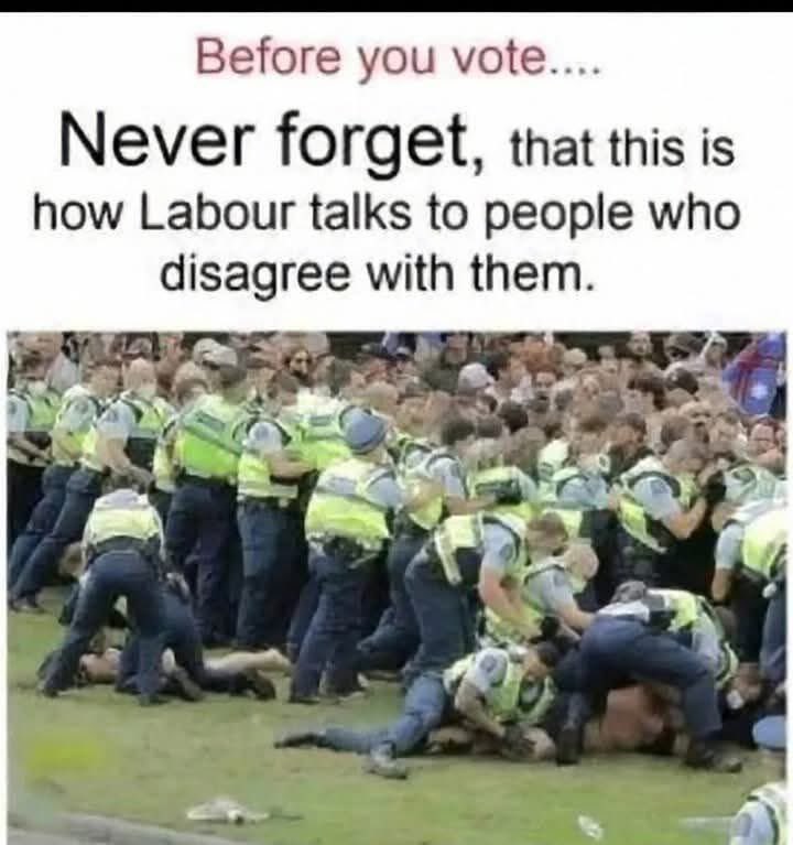 Catriona 💋🍾🛍👠🕷 tweet media