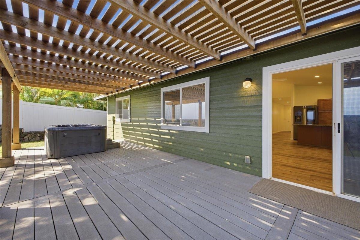 Hawaiʻi Life tweet media