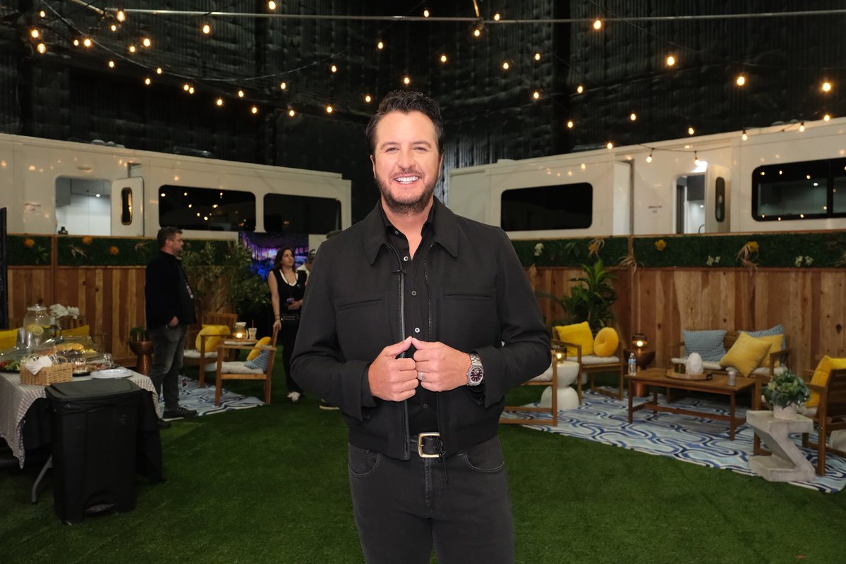 Luke Bryan tweet media