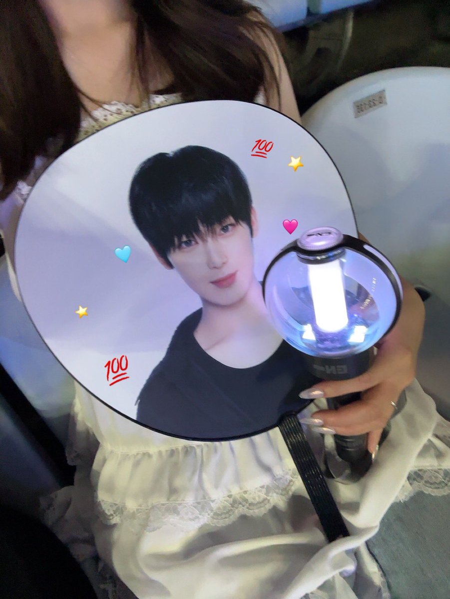 🪄︎︎◝✩ tweet media