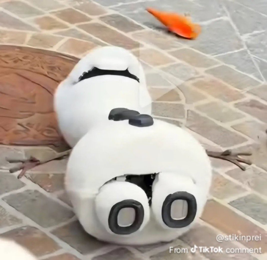 urluvrchr's tweet image. me after we finish our third round