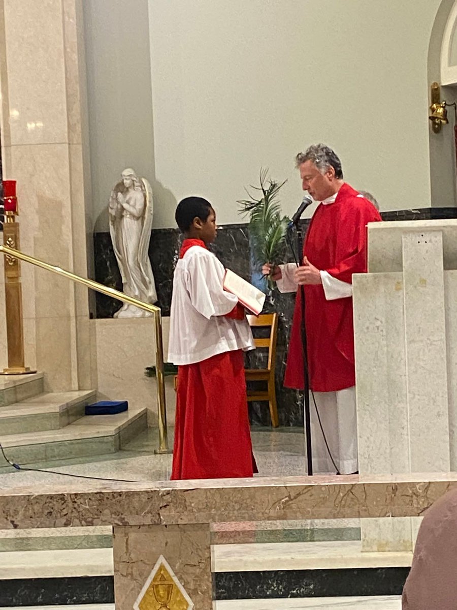 SalesianHeart24's tweet photo. Hi Friends this is one of Our Priests in the Archdiocese of New Orleans. I have Prayed for him for years. He went through a very harrowing experience during Hurricane Katrina. He is lucky to be alive. He is an extremely faithful Priest. Please Pray for Fr. Dennis Hayes. 🙏🏻🙏🏻🙏🏻 https://t.co/KdkZcS8iC6