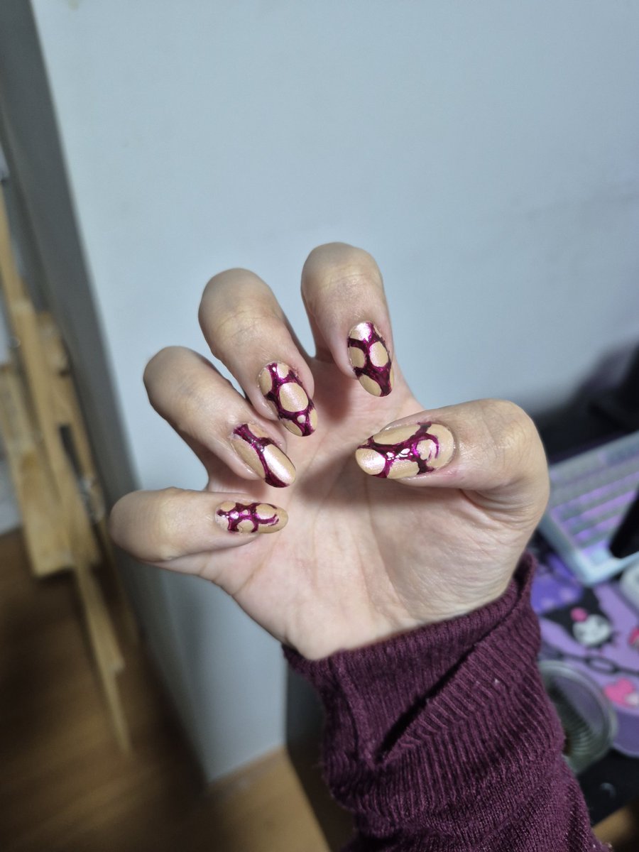 Mika 🦔 COMMS OPEN tweet media