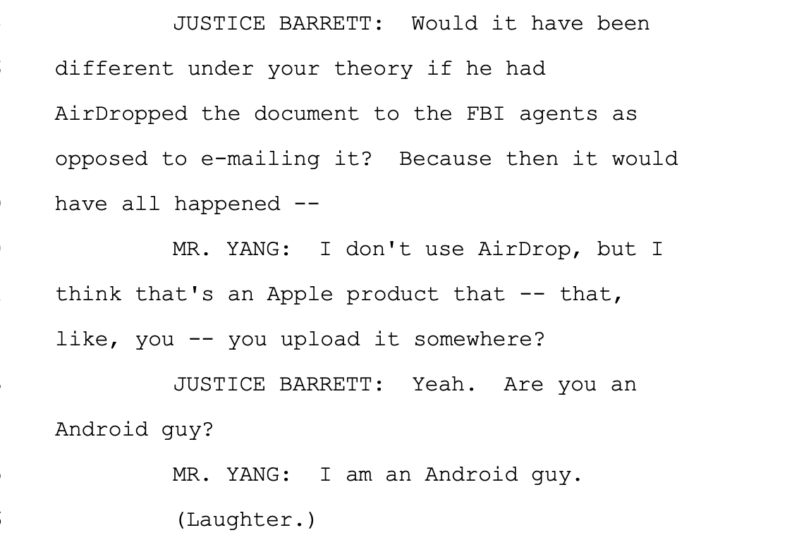 KelseyReichmann's tweet photo. iPhone v. Android at SCOTUS https://t.co/2qHJK1Xli5 https://t.co/UxeFlscncw