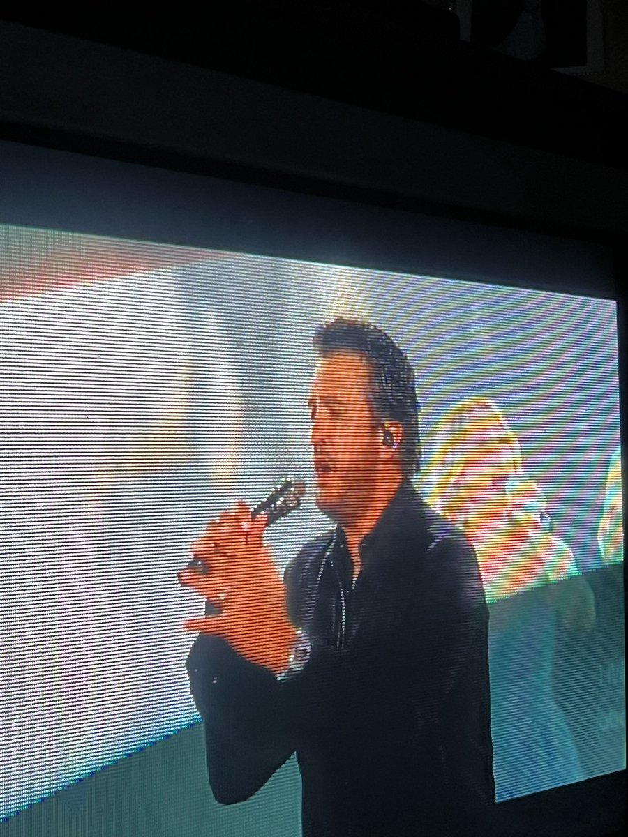 Jesusgirl04's tweet image. Look @AmericanIdol opening the show with #JesusLovesMe !! Praise God!! ❤️