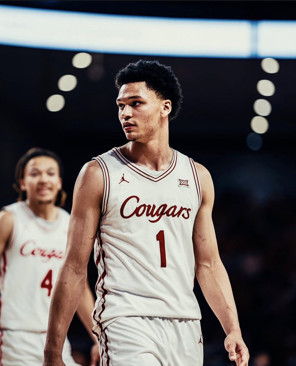 Tobias Bass tweet media