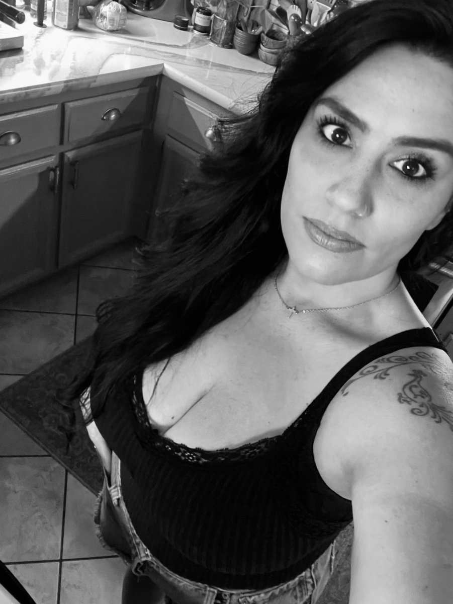 𝓢𝓱𝓮𝓻𝔂𝓵𝔂𝓷𝓷 🥀 tweet media