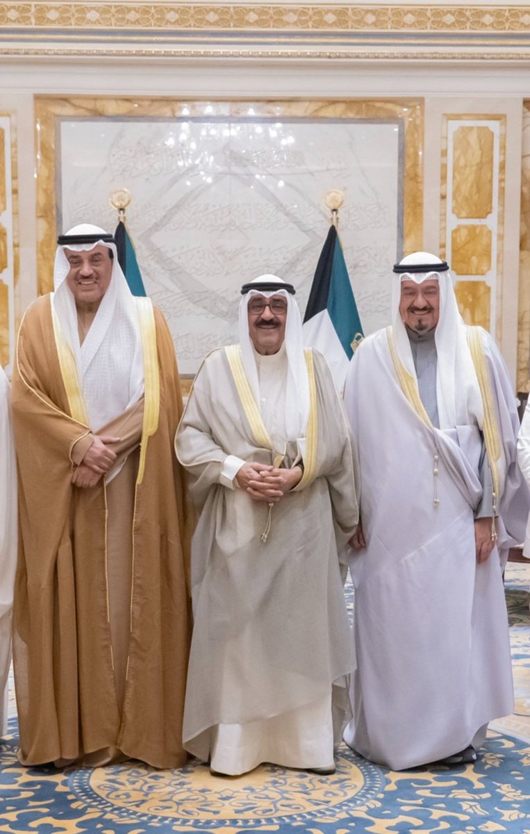 NKFQ8's tweet photo. في ذرى نوادر الحكّام .. ذريّة مبارك ،
غطرفي يا دار اخو مريم على عز ومعزه 

وفي كنف مشعل حكيم الراي زيزوم المعارك ،
وقفي وقفة جبل ما تقدر الدنيا تهزه 🇰🇼
  
#الكويت 
 #مشعل_الاحمد_الجابر_الصباح https://t.co/5AXkXBVqYz