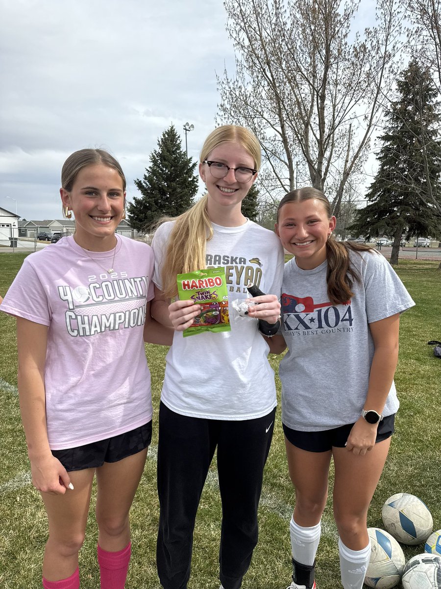 ladydawgstrong's tweet photo. Collins and Ash awarded Josie the “player of the game” for our varsity game against Grand Island, for her hard work in the goal!  Congrats Josie!!! https://t.co/WAVIuIoYL9