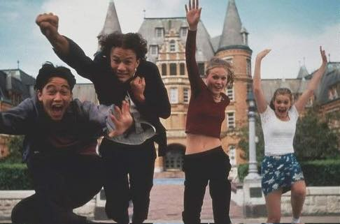 romcomarchive's tweet photo. behind the scenes of "10 things i hate about you" (1999) https://t.co/psNSbSV4G1
