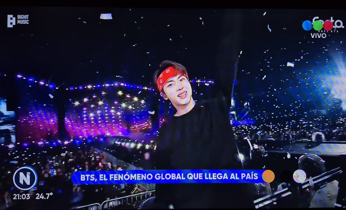 sofibangtan13's tweet photo. "BTS, el fenómeno global que llega al país" EMOCIONA VER QUE TENEMOS ESTE TIPO DE NOTICIAS, OSEA REALMENTE ESTA PASANDO 😭🙏🏼 https://t.co/EsN4RAV7vj