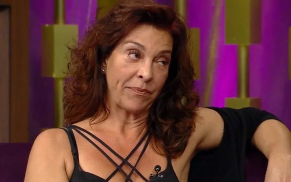 lipborgess's tweet photo. O terror da Ana Paula!  Ela sempre encontra uma mulher da terceira idade pra colocar ela no seu devido lugar. #BBB26 https://t.co/A44gHkX9Ej