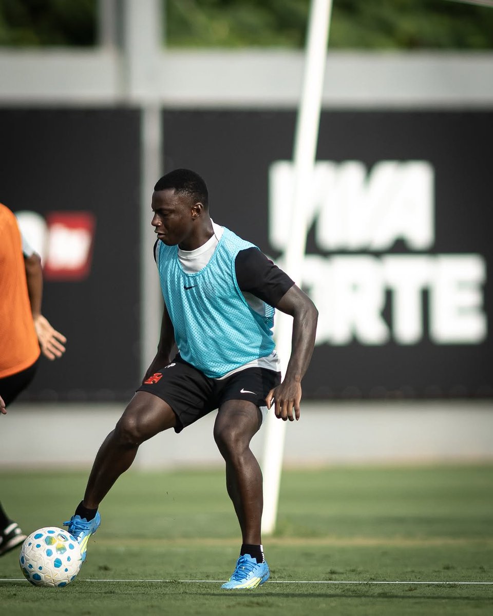 ✠Estagiário do VASCO✠ tweet media