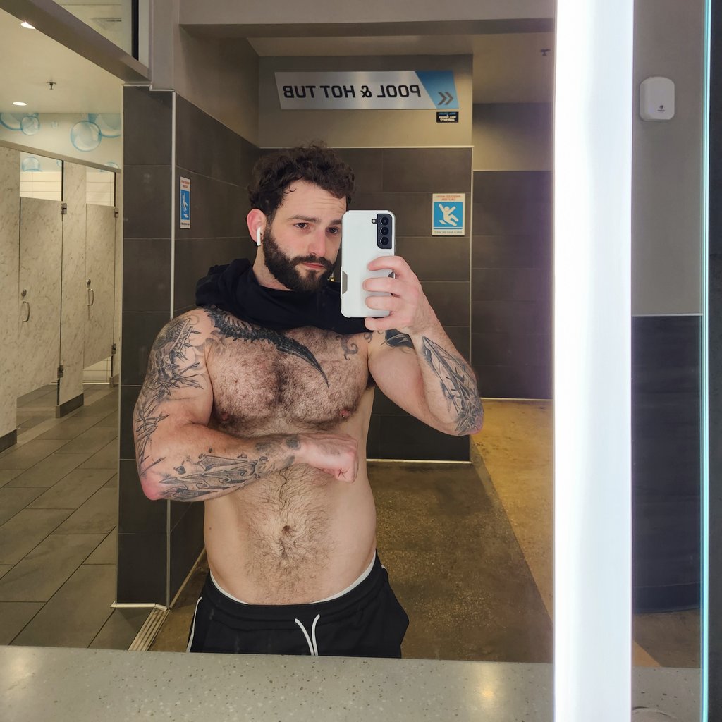 Connor (Connortrix) tweet media