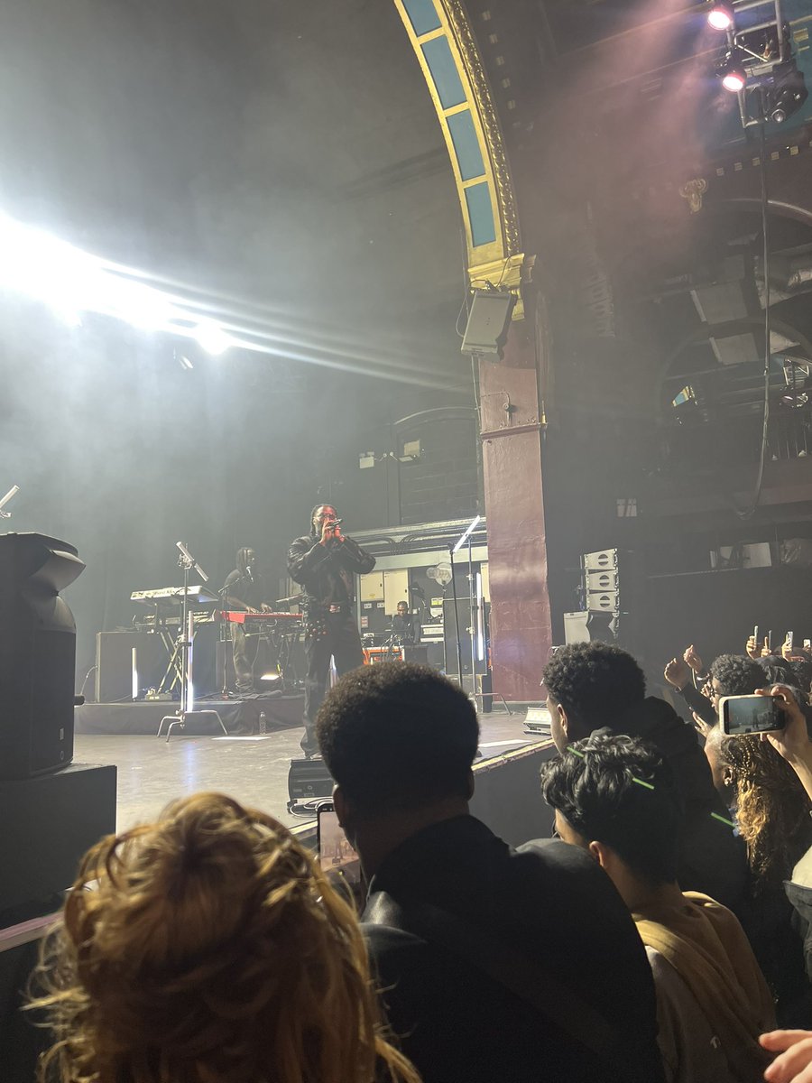 milli⚡️. tweet media