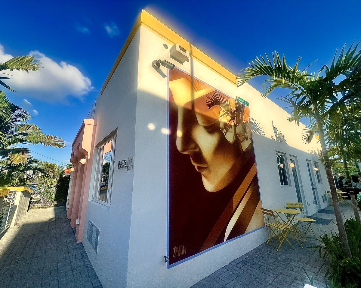 stevewright64's tweet image. Fabulous art and wheelchair access at El Jardin Inn Miami.
“A boutique neighborhood hotel where local art &amp;amp; modern hospitality meet in the heart of Little Havana” 
1568 SW 7th St. @eljardininn #LittleHavana #StreetPhotography #PublicArt #Hospitality #Miami #BoutiqueLodging #305