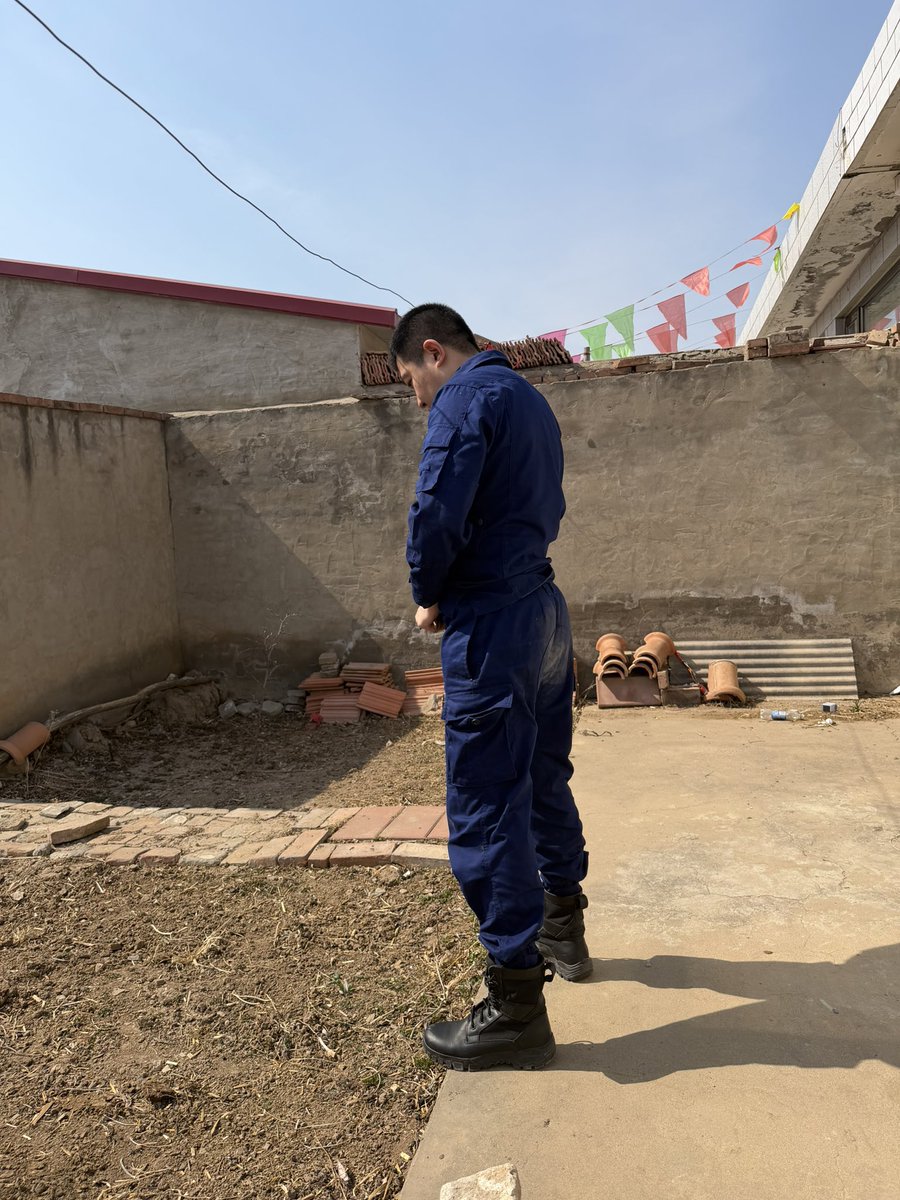 重脏熊臭黑袜小五叔S tweet media