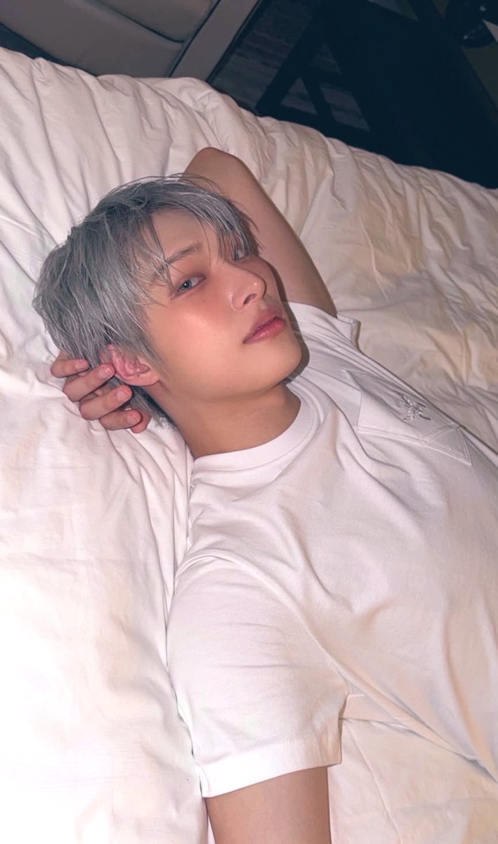 ミンちゃん、もう少しで完成するからね。
ちょっと眠たくなってきちゃったかんじを作りたくて。
放心状態ミンちゃん。笑

#MIGHTEEZ #MINGI  #민기 #ミンギ #羊毛フェルト #양모펠트 #Woolfelt