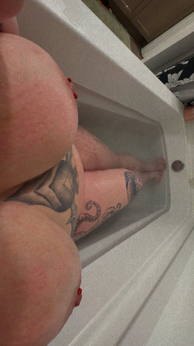 DaddyProblems27's tweet photo. You like my POV 💋❤️ https://t.co/oryvJY6iho