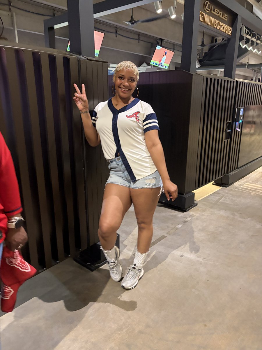 yungNish tweet media