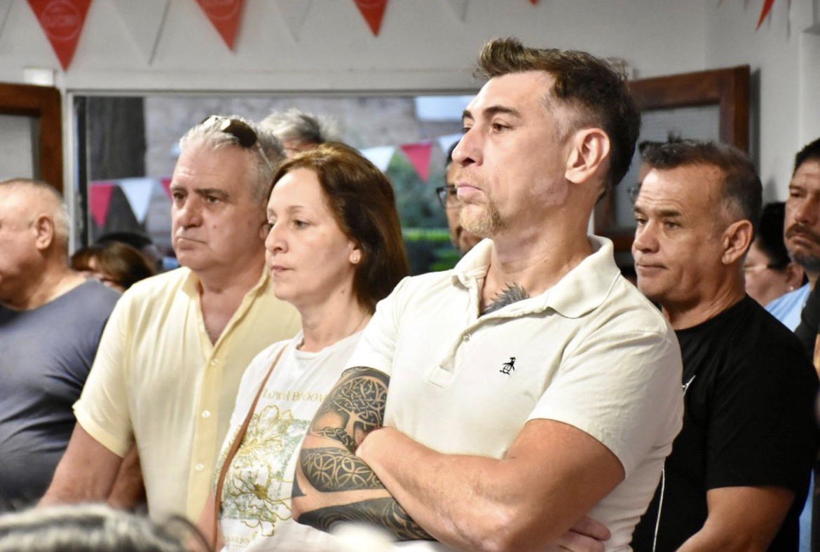 OrlandoAndVera's tweet photo. Excelente reunión en el #Comite @UCRtrelew escuchando a @gerardomerinotw y compartiendo diferentes puntos de vista de los presentes en un Departamental colmado de militantes !!! Antesala de la próxima renovación de autoridades de la @ucrchubutcp !
Nos preparamos para esta nueva etapa partidaria que va a ser un sostén importantísimo de las gestiones donde integramos el frente electoral!!!