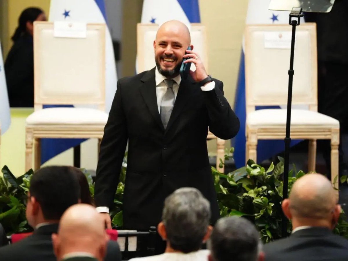 Cesia Mejía tweet media