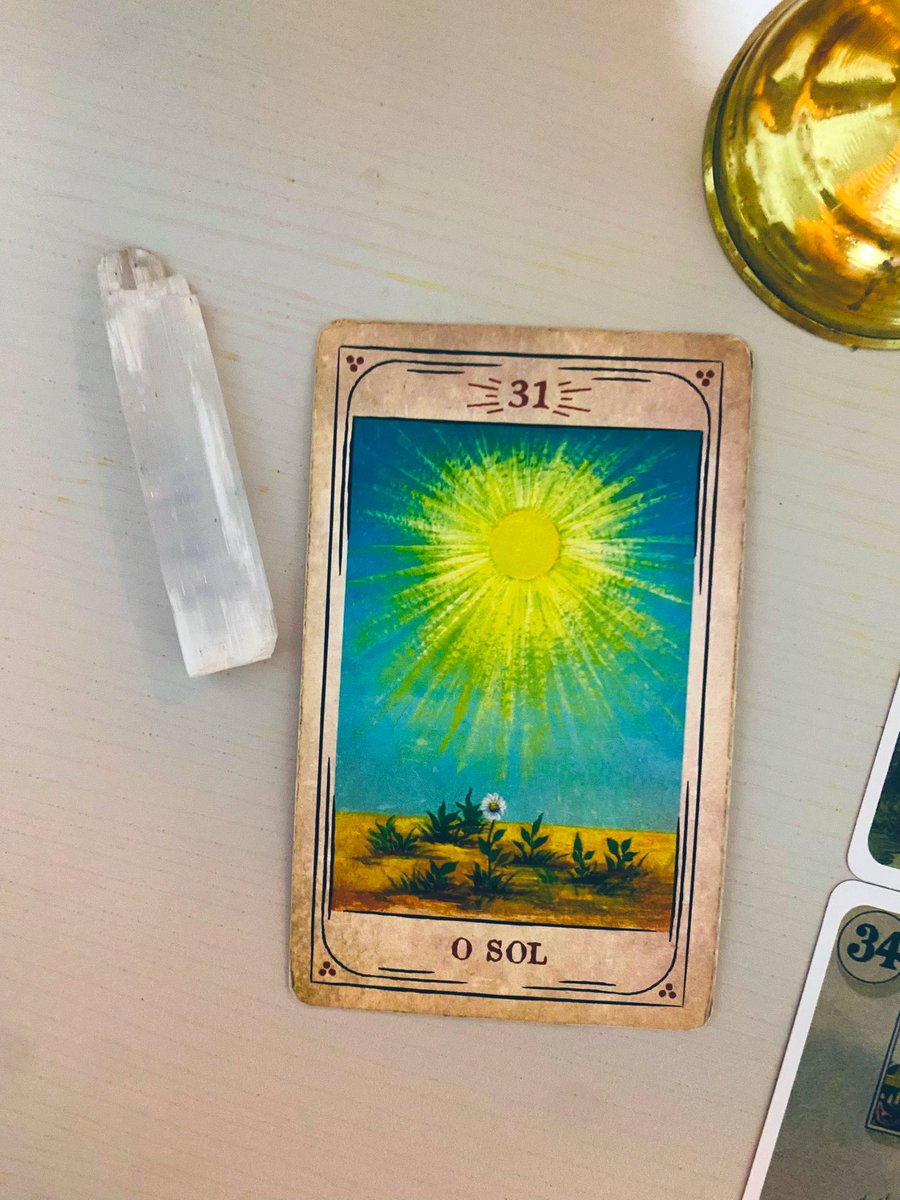 mell oracles tweet media