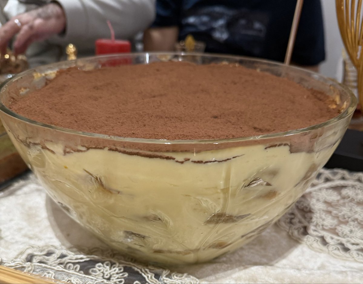 هەناو tweet media