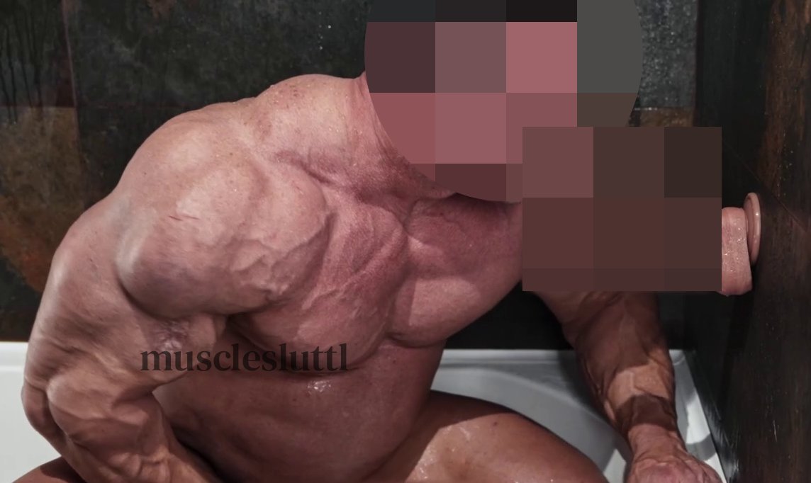 MuscleSlut tweet media