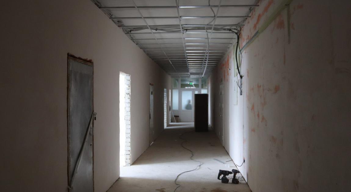 Буде ліфт та нове відділення у лікарні: громаді допомагають чотири благодійника

UNICEF, Canada-Ukraine Foundation, Momentum Wheels for Humanity та Міжнародна організація з міграції - за підтримки цих благодійників у Куликівці ремонтують лікарню.

cntime.cn.ua/bude-lift-ta-n…