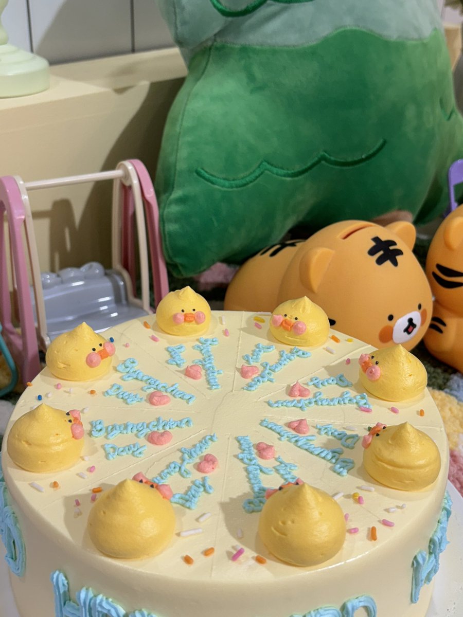 옐로우벌스데이 / 홍대 생일카페 생카 합정 상수 tweet media