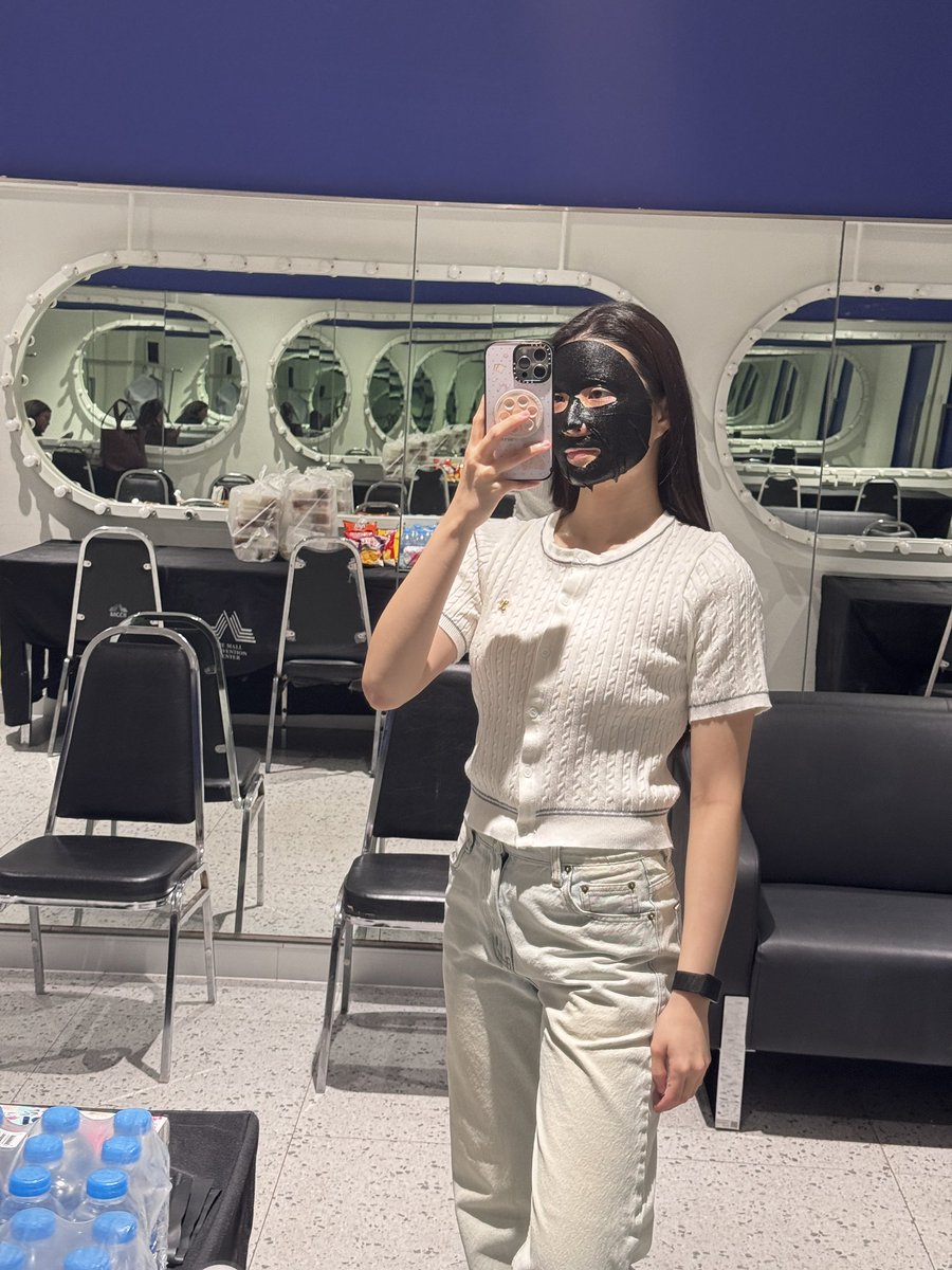 ginnynatnicha tweet media