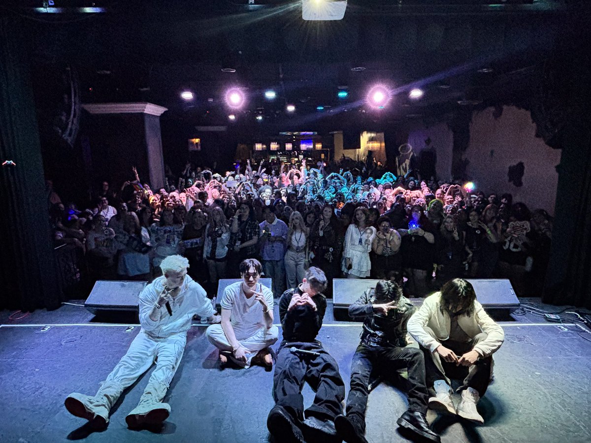 araise_tour's tweet photo. 2026 JUSTB [SNOW ANGEL] TOUR IN N.A 

🎤 ORLANDO 

#JUSTB #저스트비 #SNOWANGEL
#SNOWANGEL_ORLANDO https://t.co/UWA0DTAo2c
