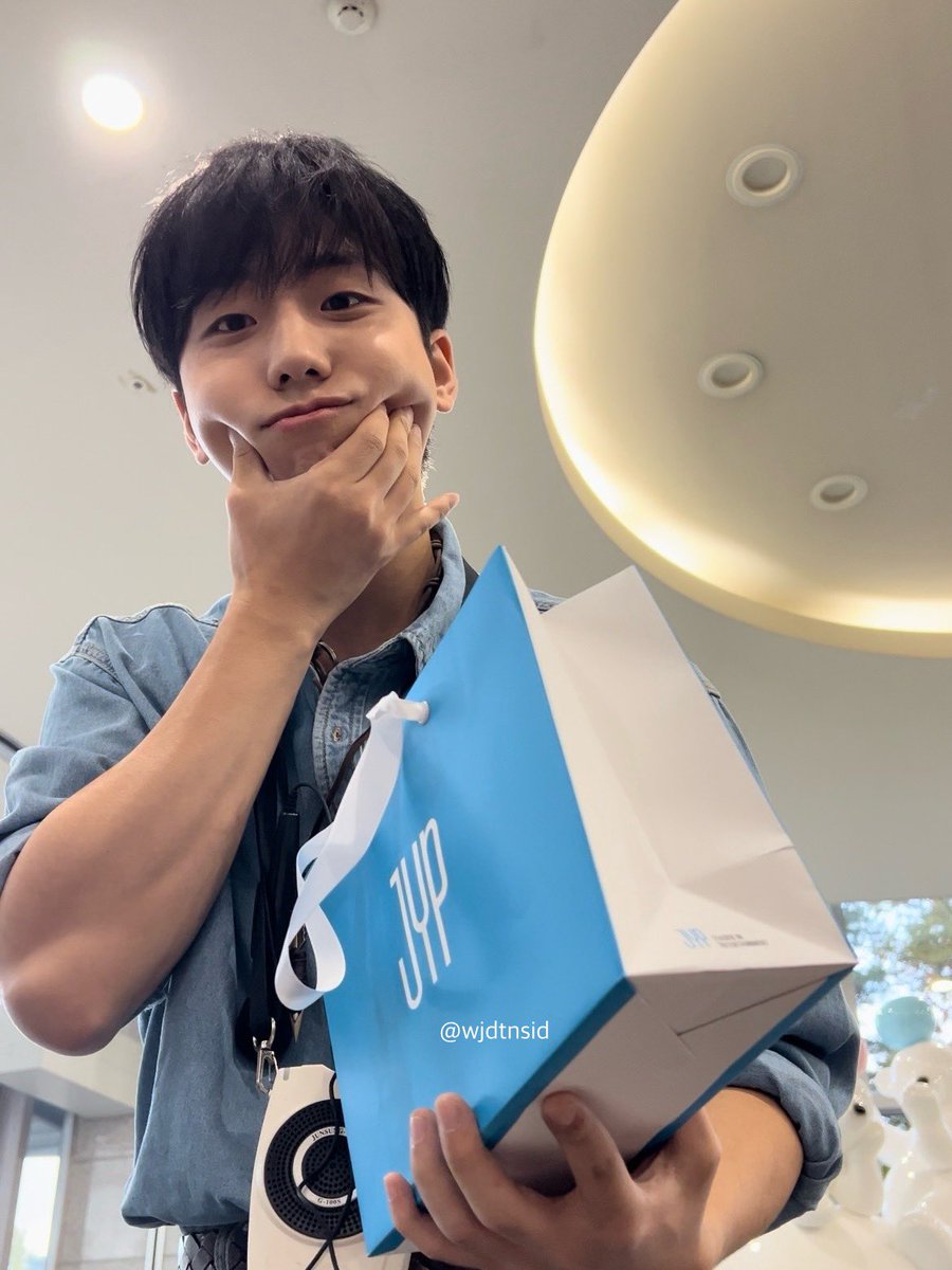 freaky femme 📌NEW FIC tweet media