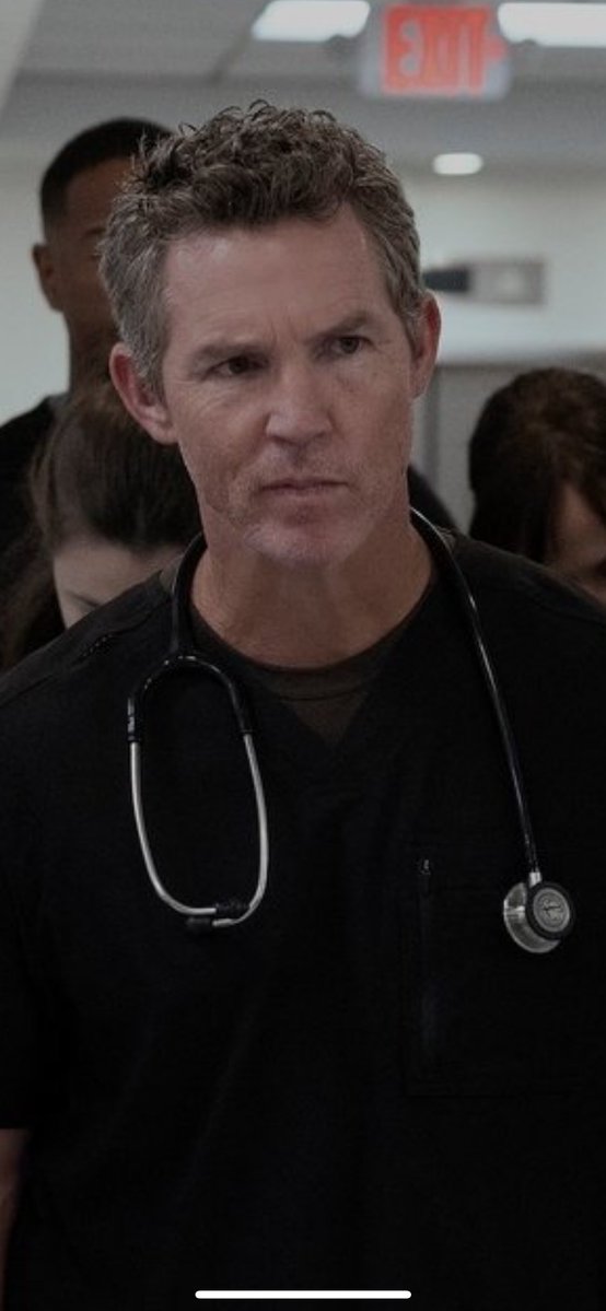 vic ✶ the pitt spoilers tweet media