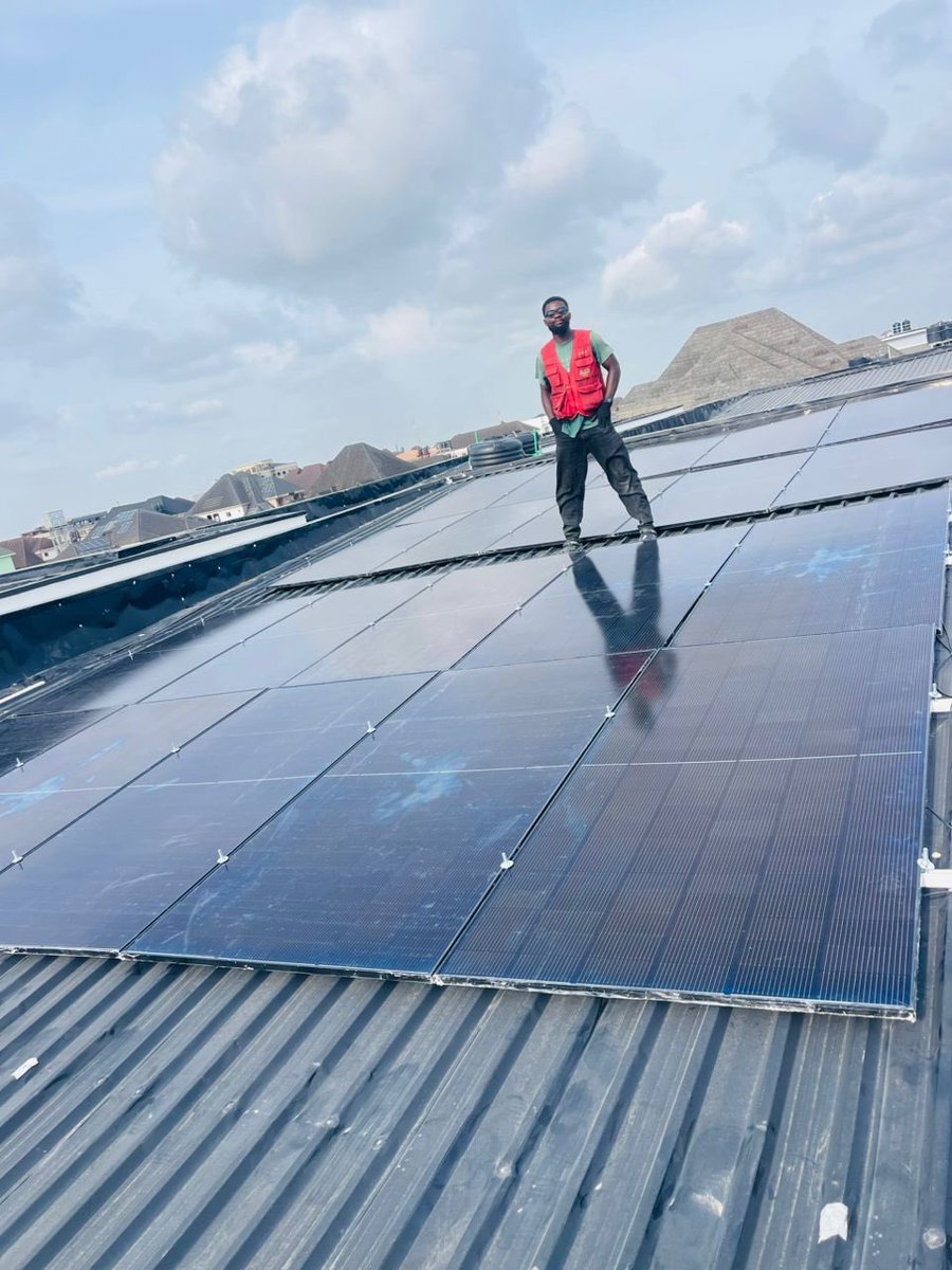 Vtech_solar's tweet photo. At VTech Solar, we engineer premium renewable energy systems designed for discerning homeowners, corporate organizations, and industrial facilities that demand performance without compromise. https://t.co/78U4KEzoEq