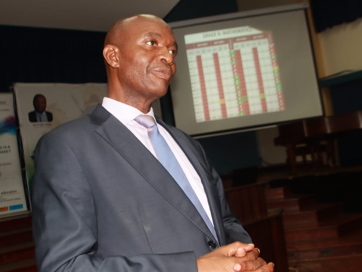 DBE_SA's tweet image. "The early bird catches the worm."

These words, part of #DG5NuggetsOfWisdom that DG Mweli has been sharing with the Matric #ClassOf2026 across the country, are not just inspirational; they are reflected in his own practice of early morning engagements with education leaders.