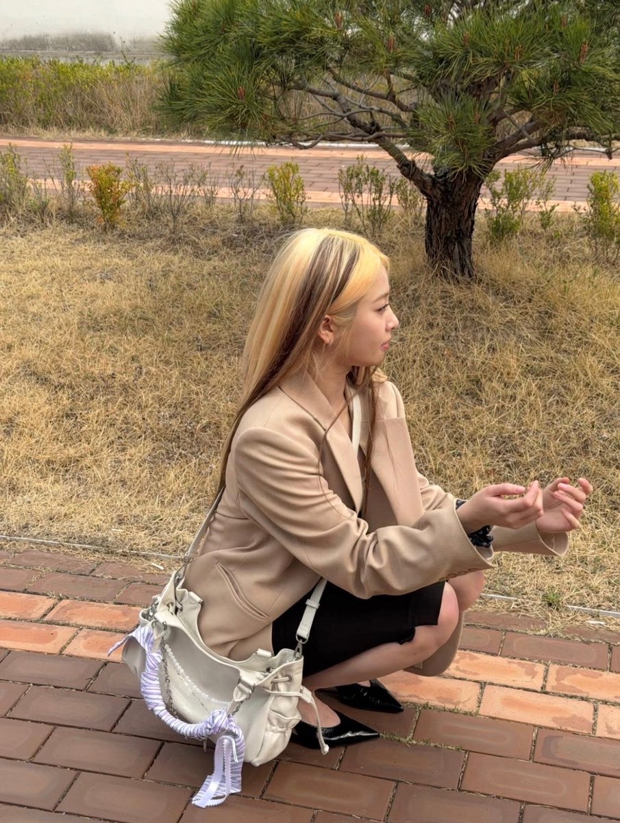 le sserafim pics tweet media