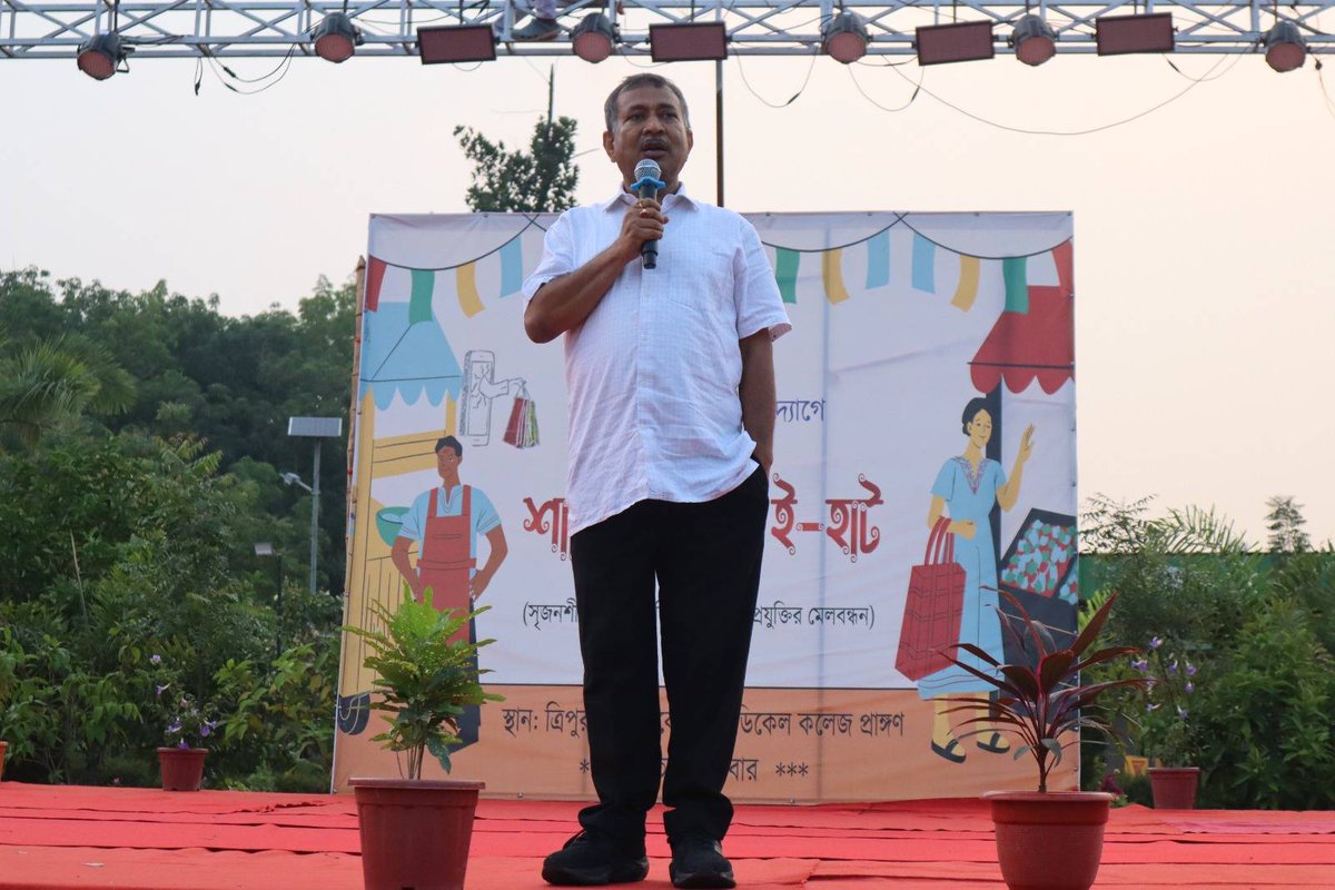 MalayPit1974's tweet photo. On 29th March, Santiniketan e-Haat hosted a seminar on advancing the tea industry—focusing on innovation, skill development, and sustainable growth.
A step toward empowering tea communities and building a stronger future.
#TeaIndustry #SustainableGrowth #TeaCommunity https://t.co/gYLm2kwuMi